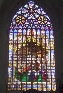 Foto vom linken Seitenaltarfenster in St. Romuald in Mechelen