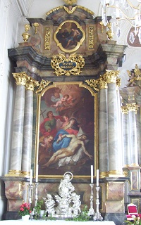Foto vom linken Seitenaltar in St. Martin in Merching