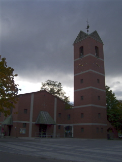 Foto der Dankeskirche in Milbertshofen