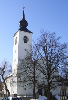 Foto der Dreieinigkeitskirche in Bogenhausen