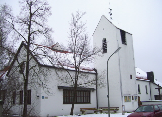 Foto der Epiphaniaskirche in München-Allach