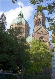 Foto der Lukaskirche in München