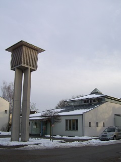 Foto der Magdalenenkirche in Moosach