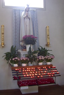 Foto vom Marienaltar in Maria Schutz in München-Pasing