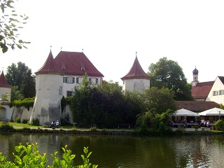 Foto von Schloss und Kapelle Blutenburg in München
