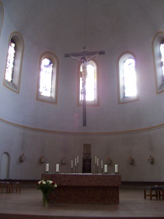 Foto vom Altarraum in St. Anton in München