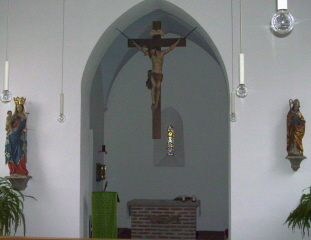 Foto vom Altar in St. Nikolaus in Freimann