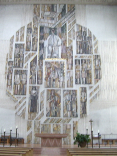 Foto vom Altar in St. Wolfgang in München-Haidhausen
