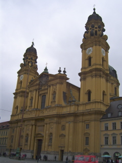 Foto der Theatinerkirche in München