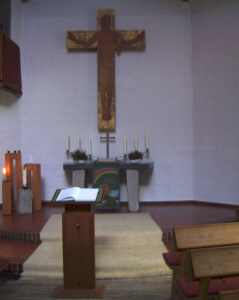 Foto vom Altar der Versöhnungskirche in München-Harthof
