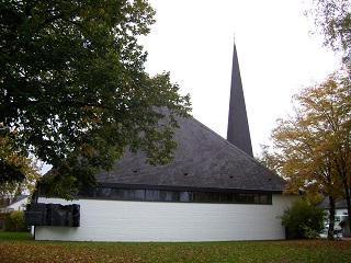 Foto der Andreaskirche in Ludwigsfeld