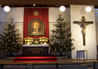 Foto vom Altarraum der Kirche in Marienfried
