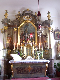 Foto vom Altar in St. Sixtus in Hütting