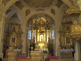Foto vom Altarraum in St. Felix in Neustadt an der Waldnaab