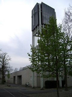 Foto vom Turm von St. Maximilian Kolbe in Nürnberg-Langwasser