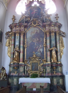 Foto vom rechten Seitenaltar in St. Peter und Paul in Oberammergau