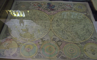 Foto vom Weltatlas in der Bibliothek f&uuml;r Astronomie in Stift Melk