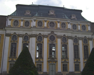 Foto der Marmorfassade vom Stift St. Florian