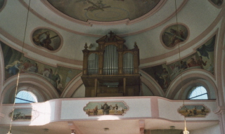 Foto der Orgelempore in der Wallfahrtskirche in Pinswang