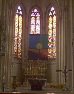 Foto vom Altarraum in St. Peter in Oldenburg