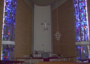 Foto vom Altarraum in St. Barbara in Osnabrück