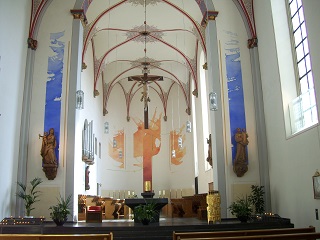 Foto vom Altarraum der Franziskanerkirche in Paderborn