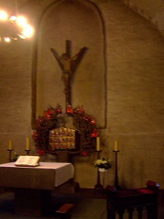 Foto vom linken Seitenaltar in der Gaukirche St. Ulrich in Paderborn