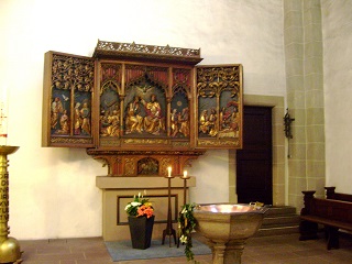 Foto vom rechten Seitenaltar in der Gaukirche St. Ulrich in Paderborn