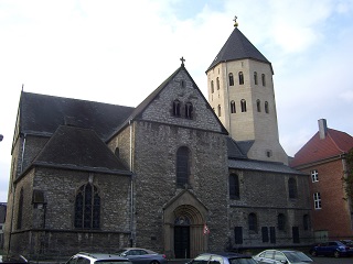 Foto der Gaukirche St. Ulrich in Paderborn