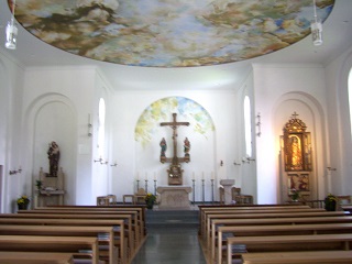Foto vom Altarraum in St. Joseph in Marienloh