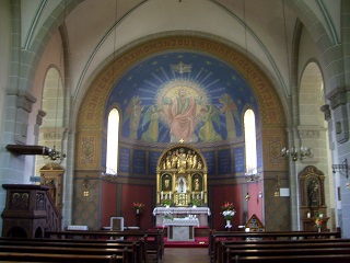 Foto vom Altarraum in St. Liborius in Eissen