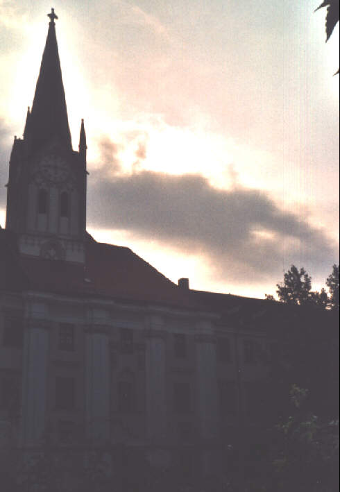 Foto der kath. Klosterkirche St. Nikola in Passau