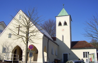 Foto der Friedenskirche in Peißenberg