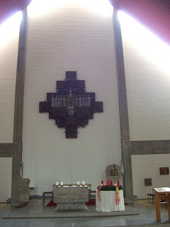 Foto vom Altarraum in St. simon und Judas Thaddäus in Pfarrkirchen
