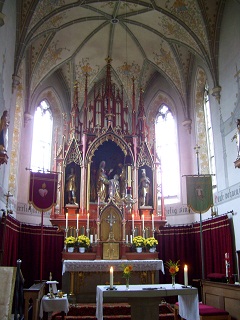 Foto vom Altar in Mariä Heimsuchung in Grimolzhausen