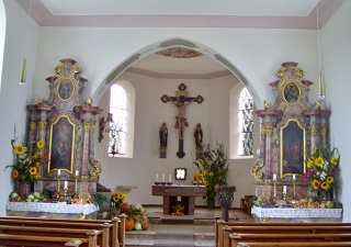 Foto vom Altarraum in st. Johannes Baptist in Danketsweiler