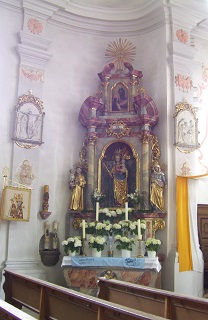 Foto vom linken Seitenaltar in St. Johann Baptist in Riedenburg