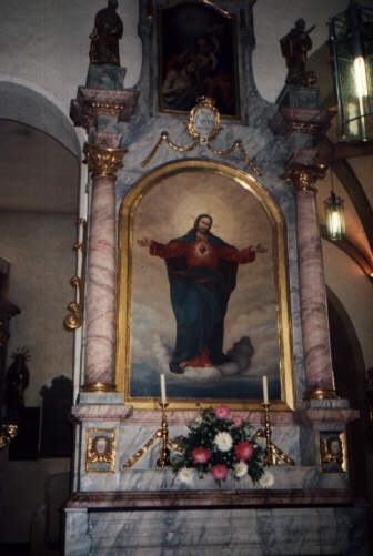 Foto vom linken Seitenaltar in St. Kilian