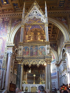 Foto vom Hochaltar der Lateranbasilika in Rom