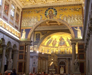 Foto vom Altarraum in Sankt Paul vor den Mauern in Rom