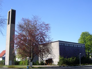 Foto der Wichernkirche in Rüsselsheim