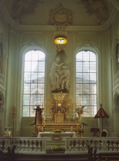 Foto vom Altar in der Basilika St. Johann in Saarbrücken