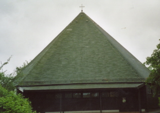 Foto der ehem. Kirche St. Helena in Saarbrücken-Burbach