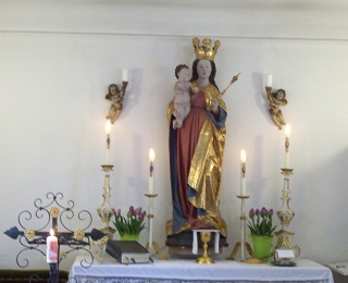 Foto vom Altar in Maria Königin in Allenberg