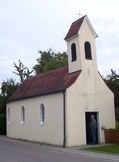 Foto der Kapelle Zum Heiligen Kreuz in Asbach