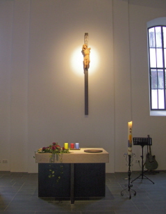 Foto vom Altar in der Erlöserkirche in Schwandorf