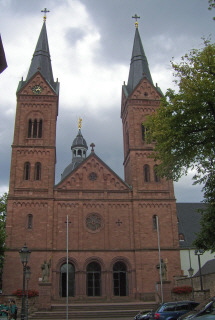 Foto vom Altar von St. Marzellinus und Petrus in Seligenstadt