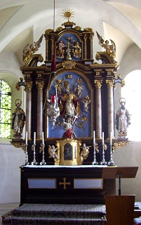 Foto vom Altar in der alten Kirche St. Nikolaus in Herrsching