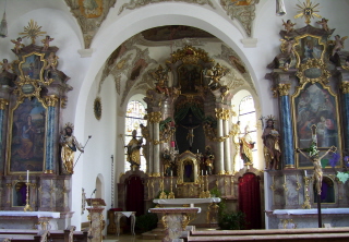 Foto vom Altarraum in St. Michael in Prem
