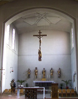 Foto vom Altarraum in St. Michael in Straubing